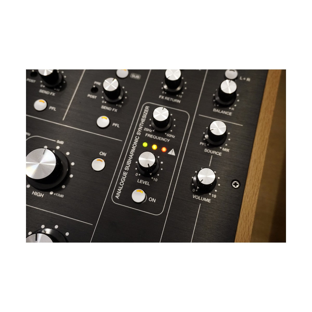 Ecler WARM 4 - DJ Mixer