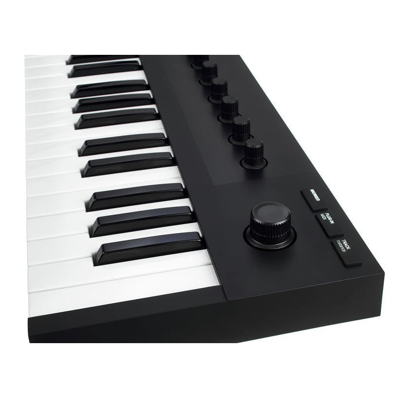 Native Instruments KOMPLETE KONTROL M32