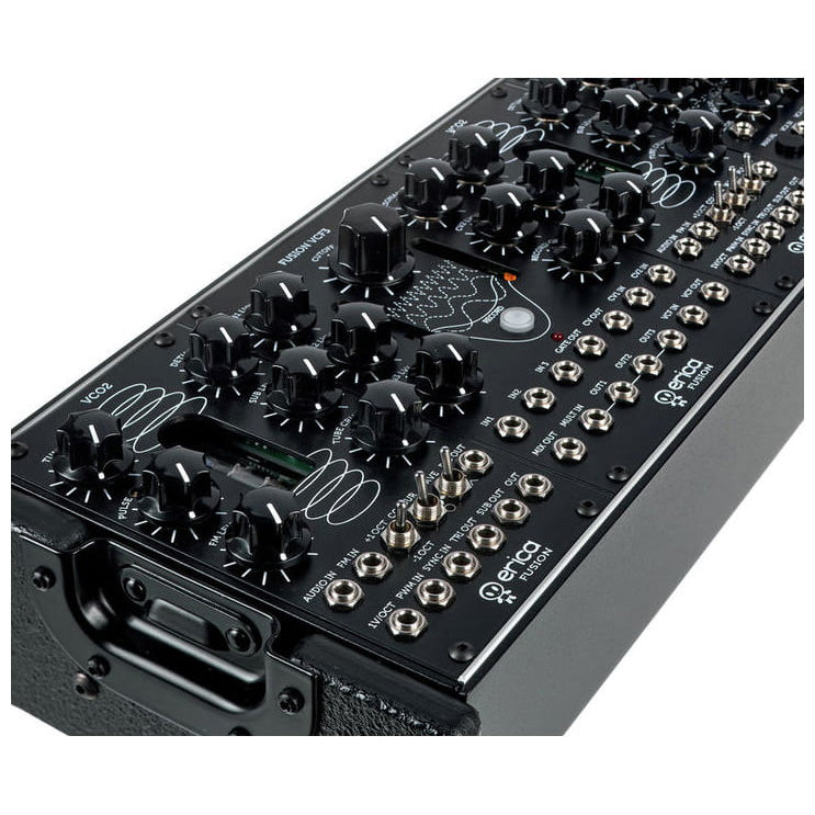 Erica Synths Fusion System II avec couvercle (prise UE)