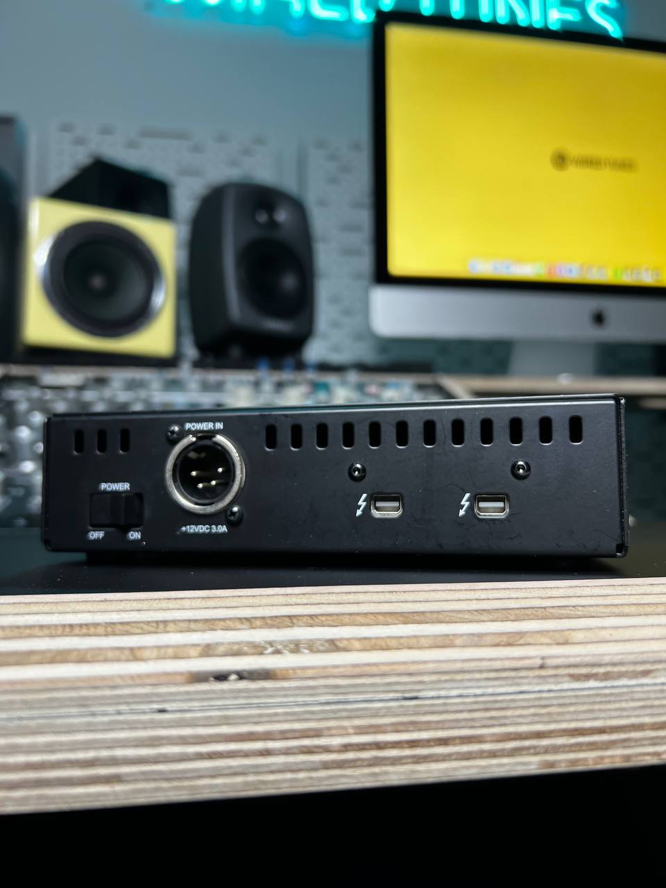 Universal Audio UAD-2 Satellite Thunderbolt OCTO B-Ware